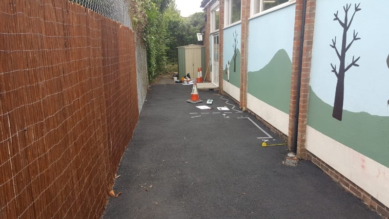 starting painting the road at pinkneys